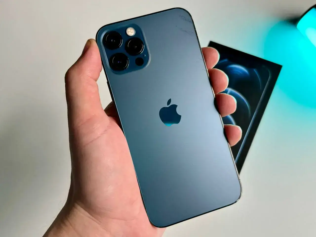 Б/у Apple iPhone 12 Pro 256GB Pacific Blue (MGLW3, MGMT3)🔋84% (Состояние - 7/10, Комплект - полный | гарантия - 1 мес.)