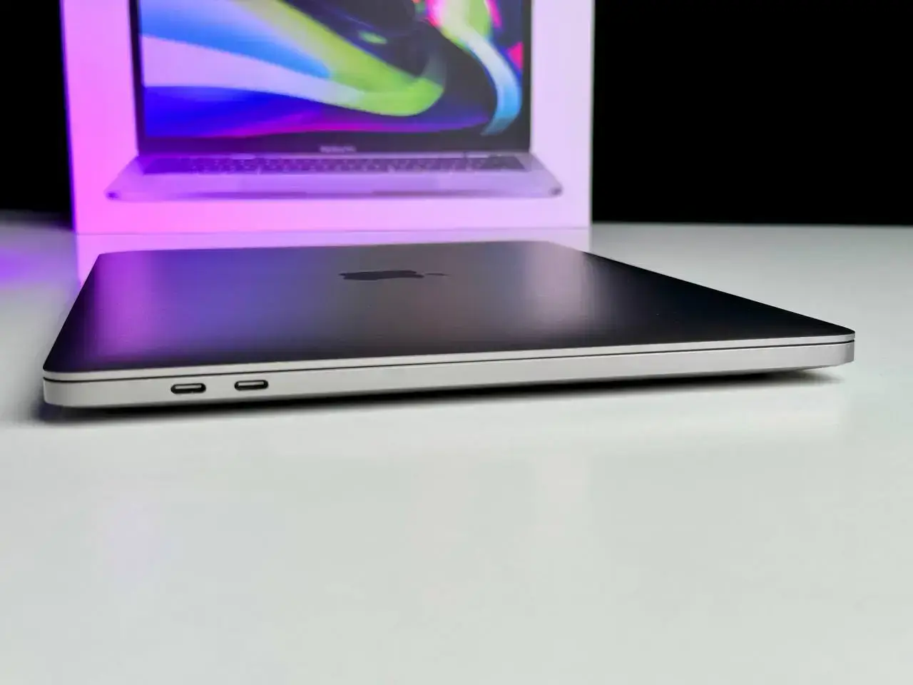 ВЖИВАНИЙ MacBook Pro 13" Space Gray (Z11C000E4) 2020 - International English - Стан: гарний | Акумулятор: 93% | Комплект: повний | Гарантія: 1 міс.