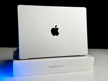 Б/У MacBook Pro 14" Silver (MKGT3) 2021 - Состояние: идеальный | Аккумулятор: 95% | Комплект: полный | Гарантія: 1 мес.