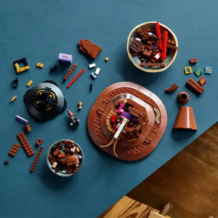 Блоковий конструктор LEGO Harry Potter Балакучий сортувальний капелюх (76429)