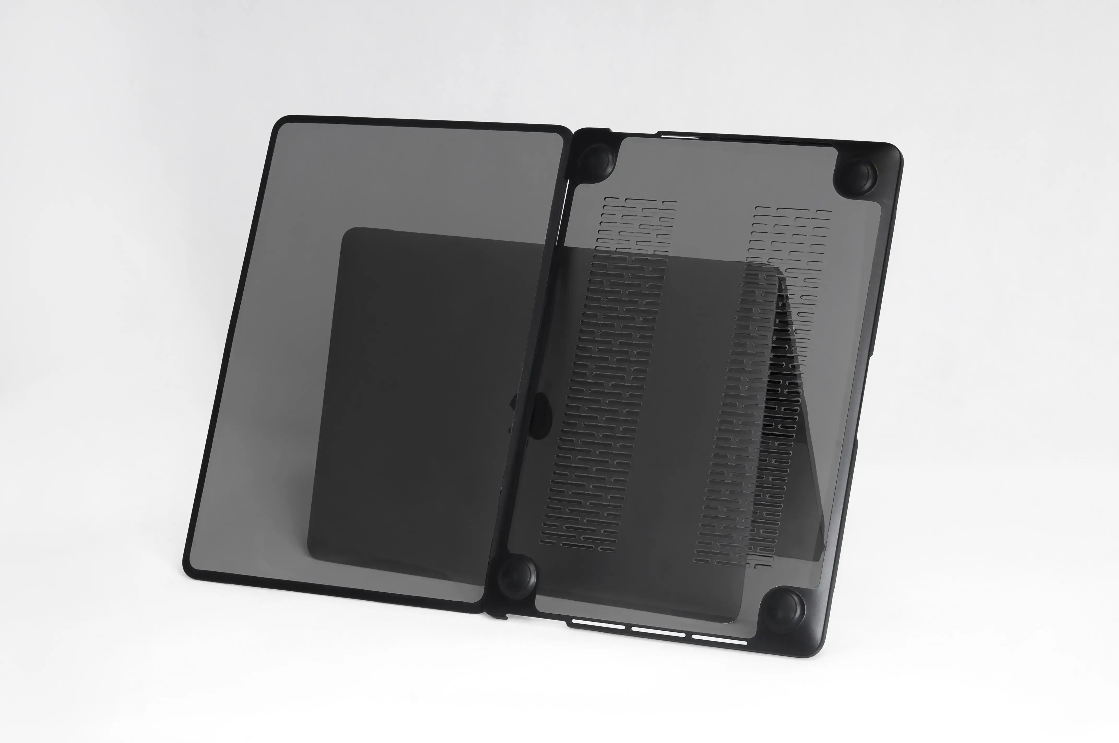Чохол-накладка LAUT HUEX PROTECT для MacBook Pro 13,3" M2 (2022-2020) - Black (L_MP22_HPT_BK)