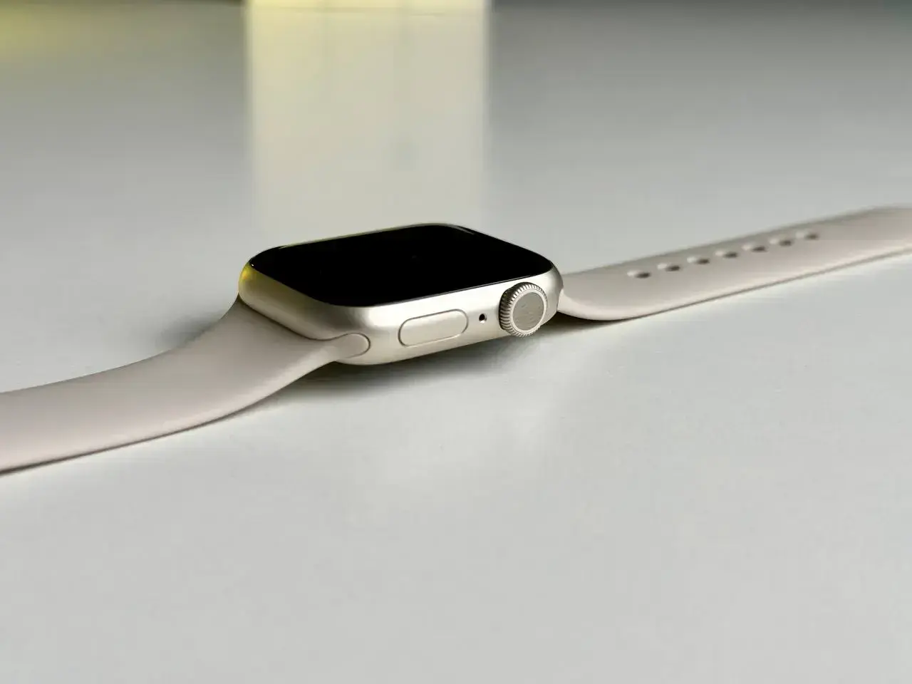NEW NO BOX Apple Watch Series 9 GPS 41mm Starlight Aluminum Case with Starlight Sport Band - S/M (MR8T3)