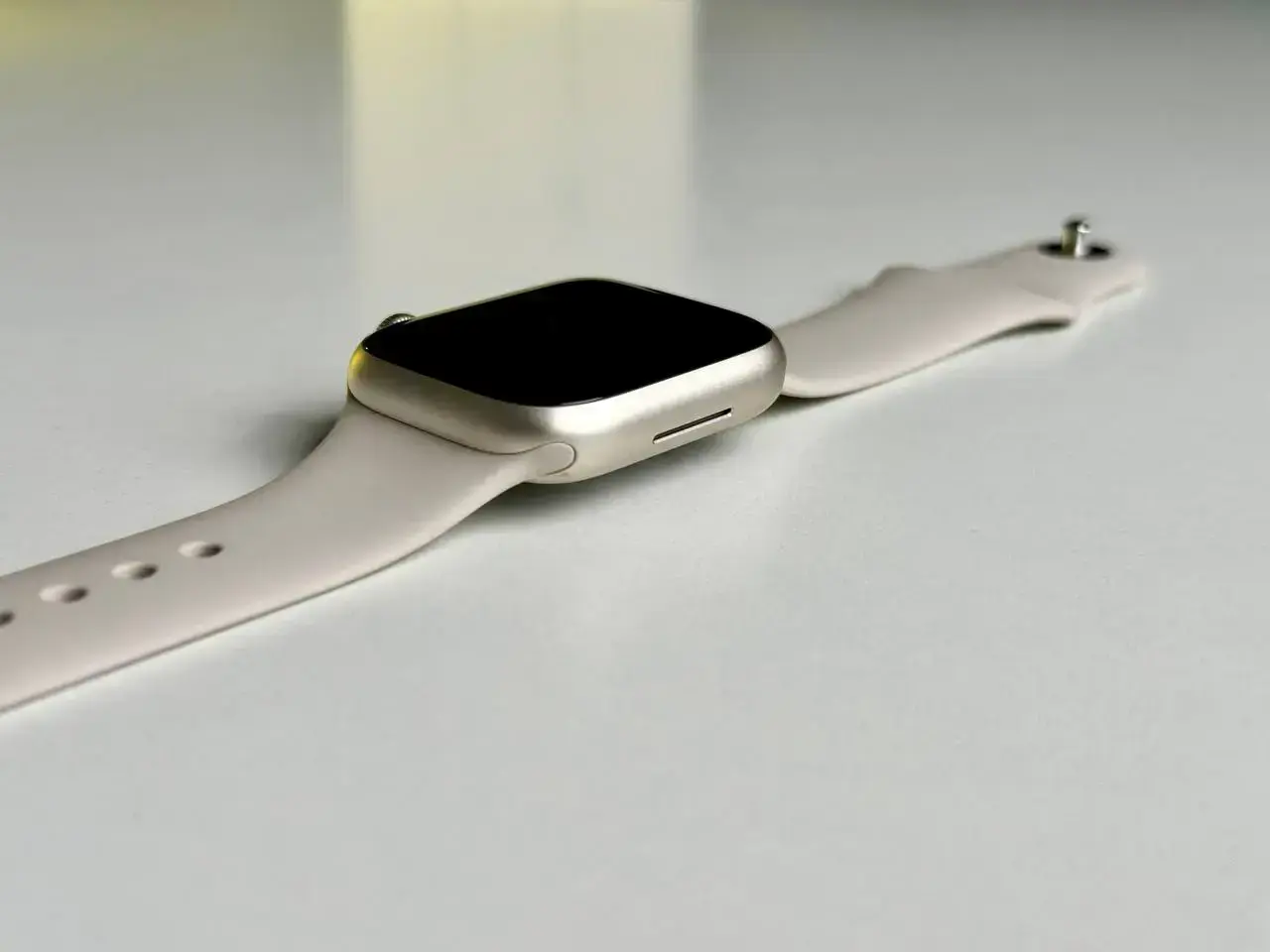 NEW NO BOX Apple Watch Series 9 GPS 41mm Starlight Aluminum Case with Starlight Sport Band - S/M (MR8T3)