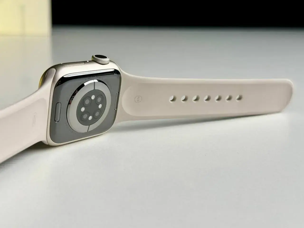 NEW NO BOX Apple Watch Series 9 GPS 41mm Starlight Aluminum Case with Starlight Sport Band - S/M (MR8T3)