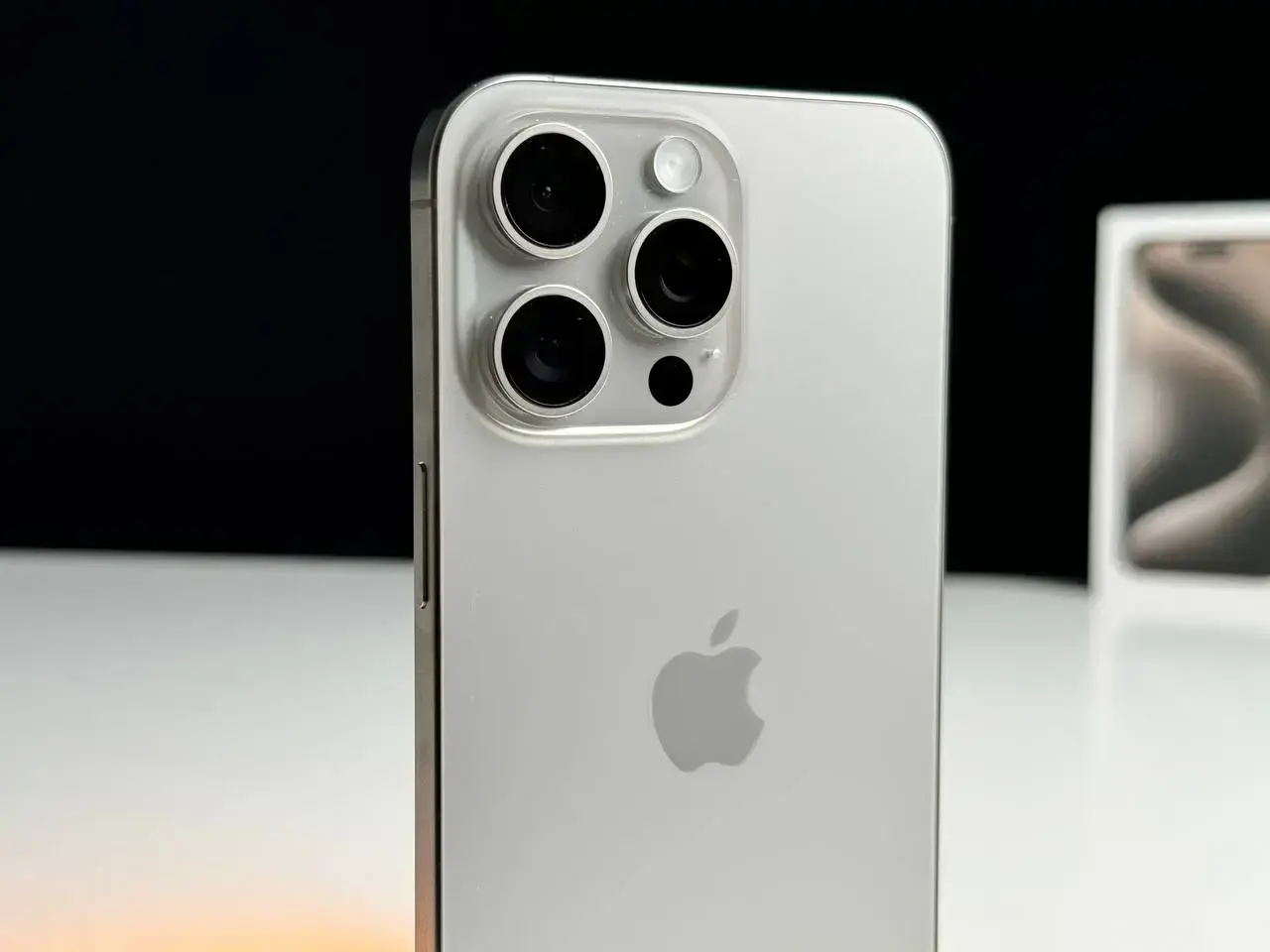 НОВЫЙ, открытая коробка Apple iPhone 15 Pro Max 256GB Natural Titanium (MU793)