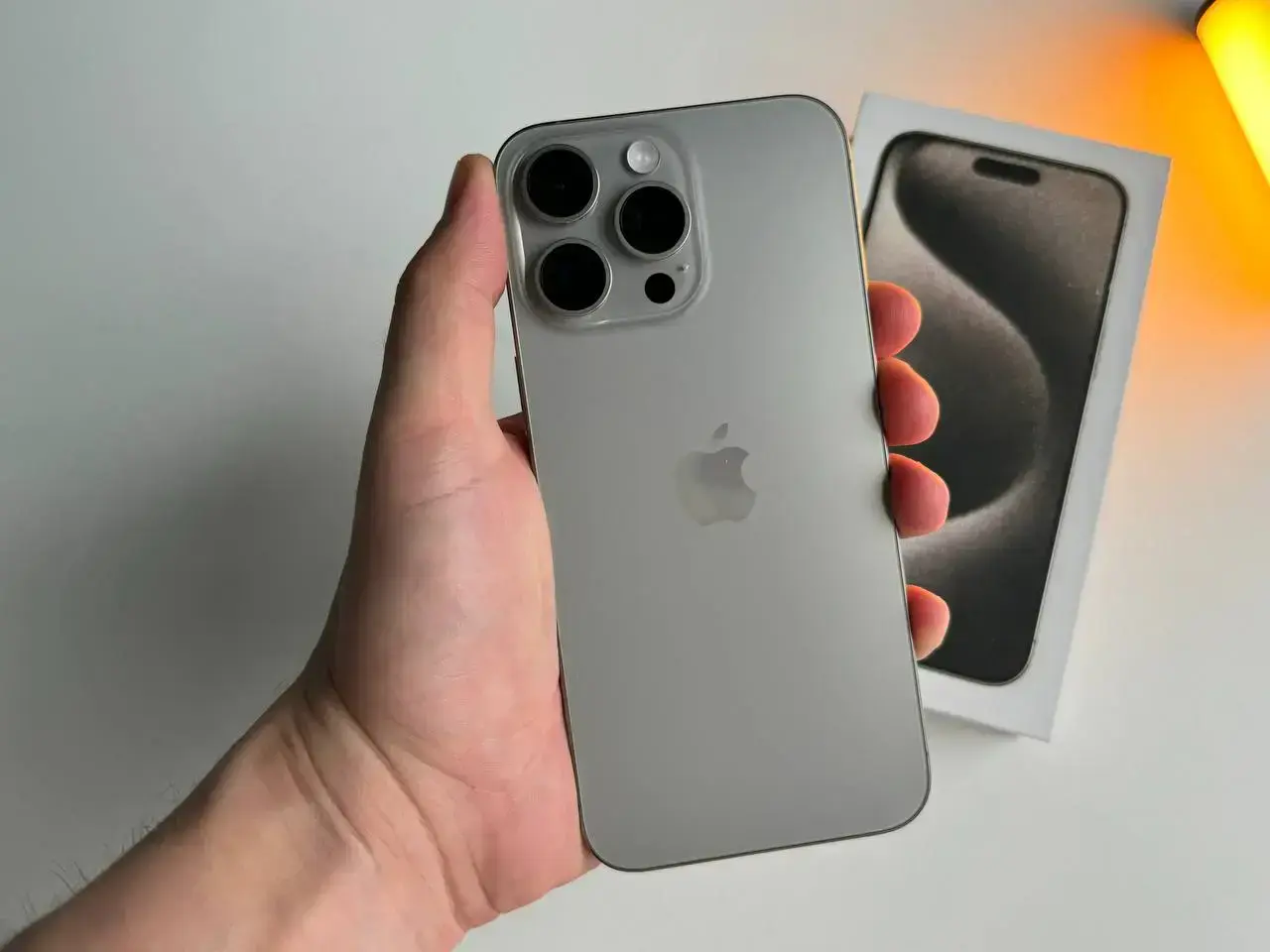 НОВЫЙ, открытая коробка Apple iPhone 15 Pro Max 256GB Natural Titanium (MU793)