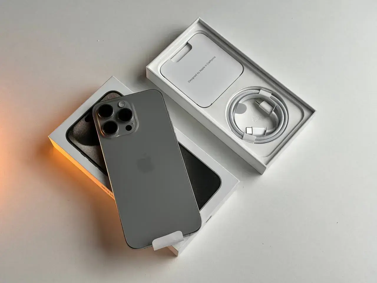 НОВЫЙ, открытая коробка Apple iPhone 15 Pro Max 256GB Natural Titanium (MU793)