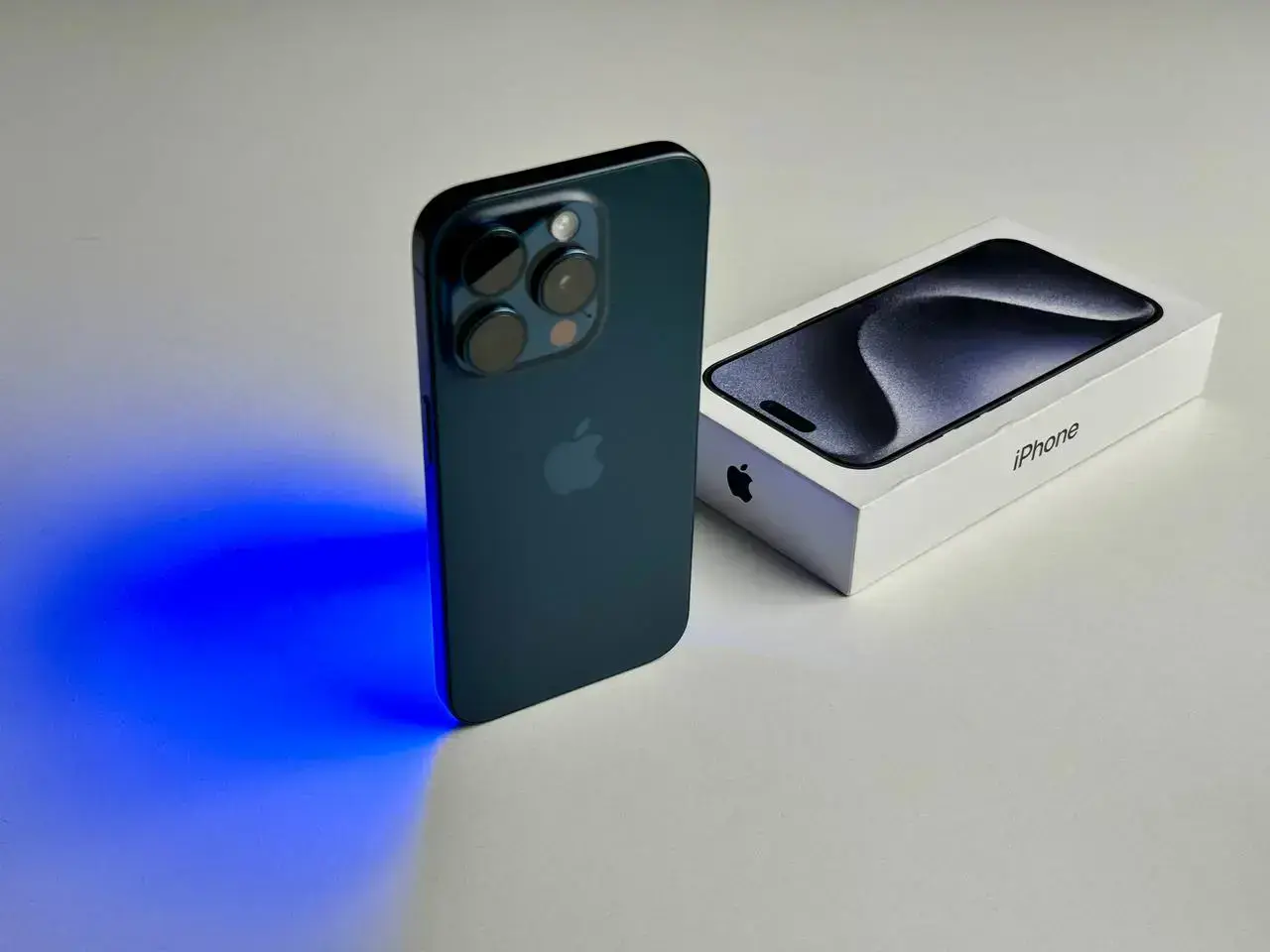 ВІТРИННИЙ Apple iPhone 15 Pro 128GB Blue Titanium (MTV03)