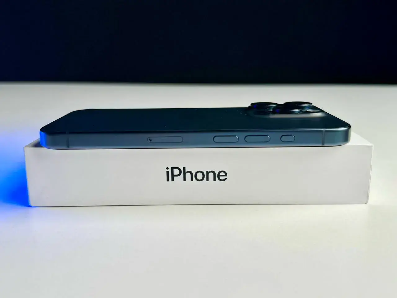 ВІТРИННИЙ Apple iPhone 15 Pro 128GB Blue Titanium (MTV03)