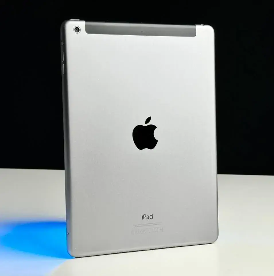 Б.У. Apple iPad Air Wi-Fi + 4G 16GB Gray (MD791)
