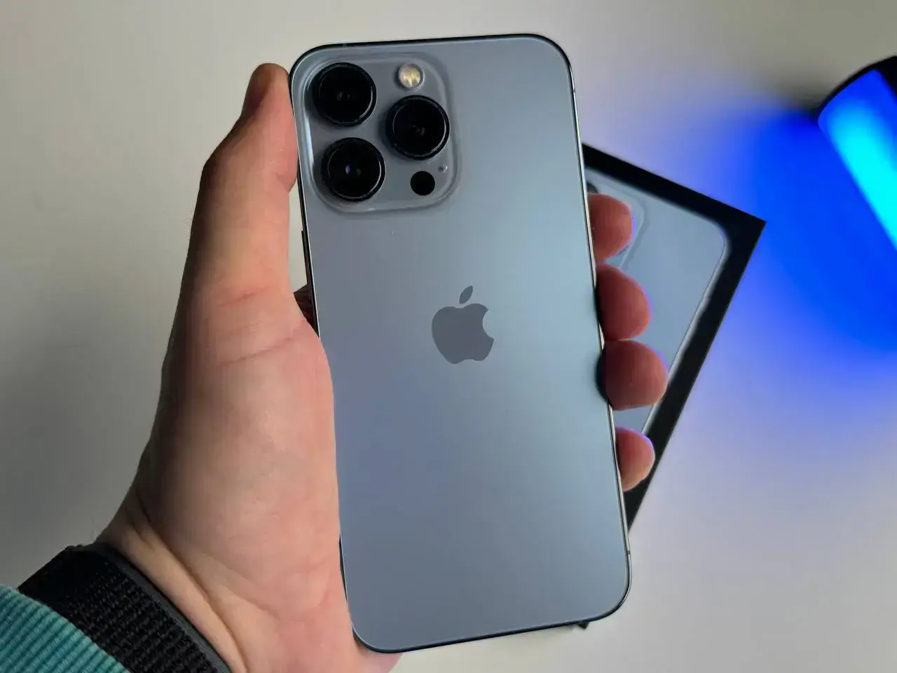 ВЖИВАНИЙ Apple iPhone 13 Pro 256GB Sierra Blue (MLU03, MLVP3)🔋100%(Стан - 9.5/10, Комплект - повний | гарантія - 1 міс.)
