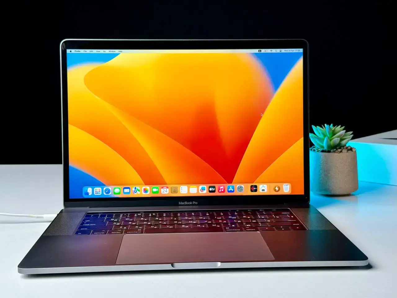 ВЖИВАНИЙ MacBook Pro 15" Space Gray (MPTR2) 2017 (i7/16GB/256GB) - цикли 394