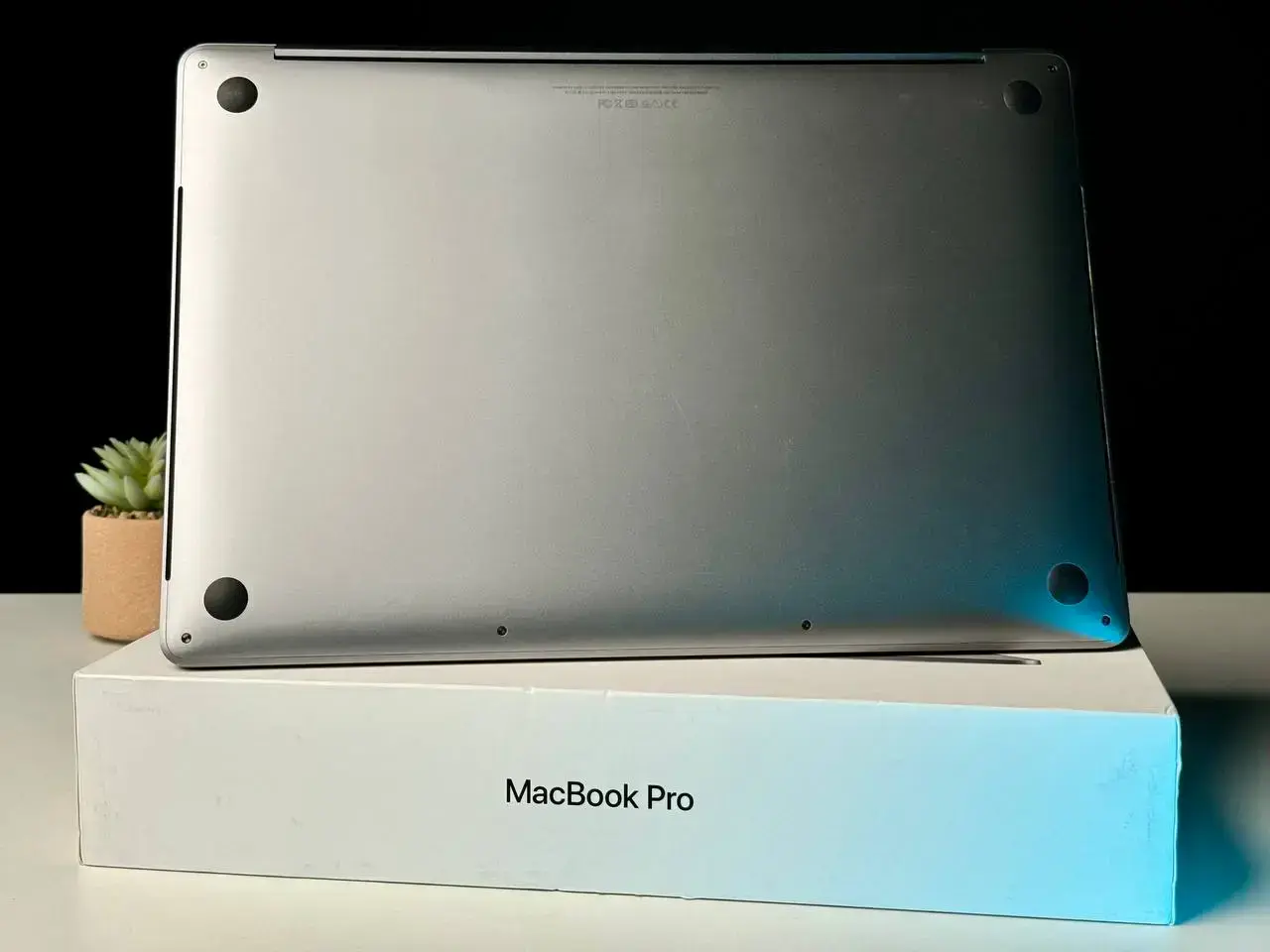 ВЖИВАНИЙ MacBook Pro 15" Space Gray (MPTR2) 2017 (i7/16GB/256GB) - цикли 394