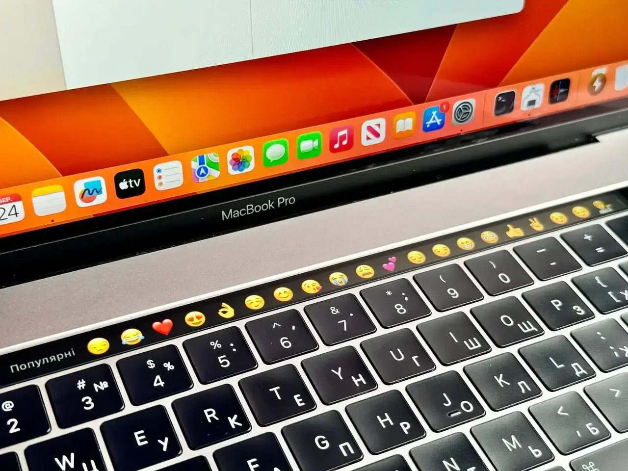 Б/у MacBook Pro 15" Space Gray (MPTT2) 2017 (i7/16GB/512SSD)🔋100% (Стан - 8.5/10. Комплект - повний | гарантія - 1 міс.)