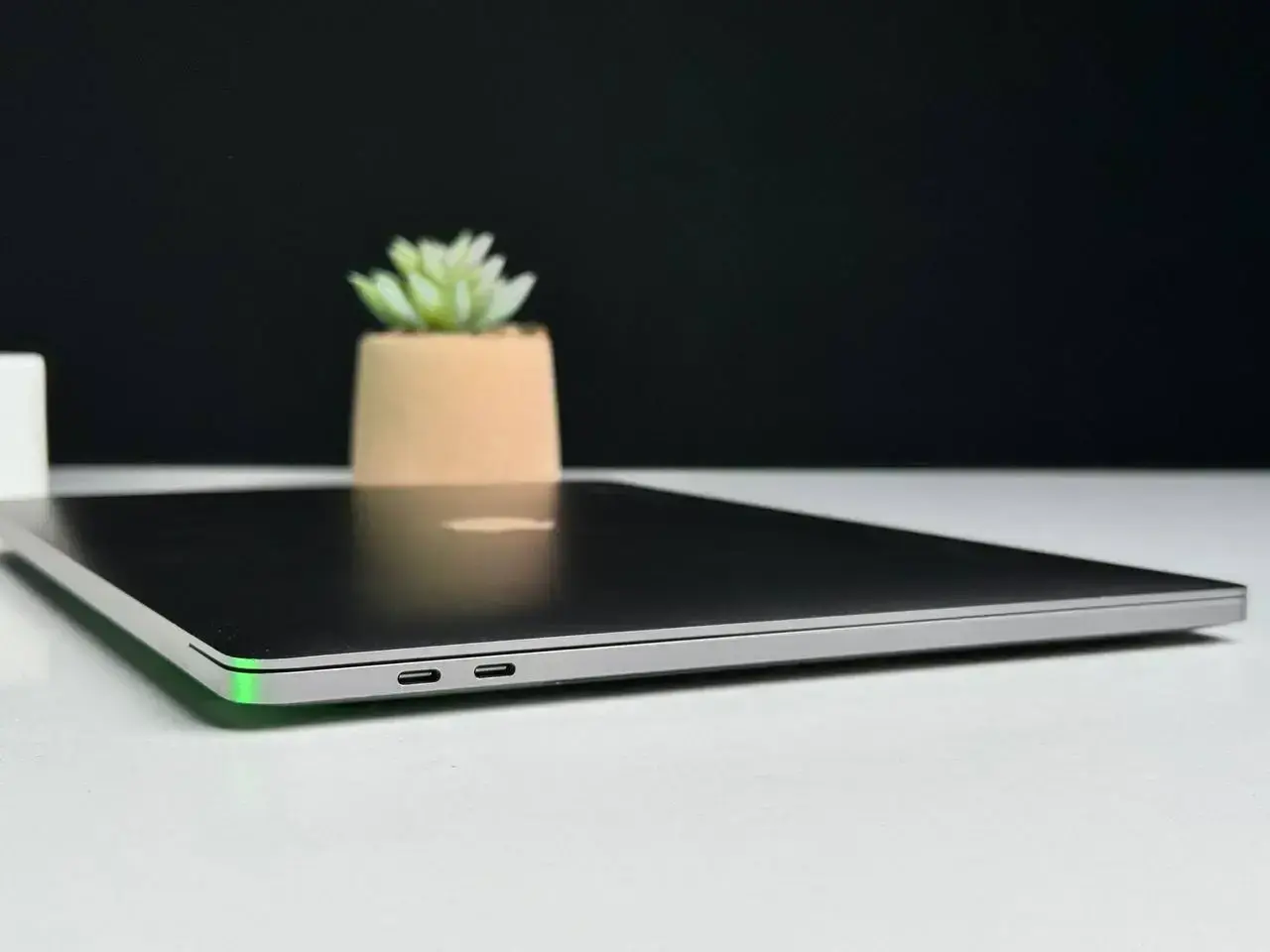 ВЖИВАНИЙ MacBook Pro 15" Space Gray (Z0V0001AU) 2018 i7/32GB/512 SSD - цикли 173
