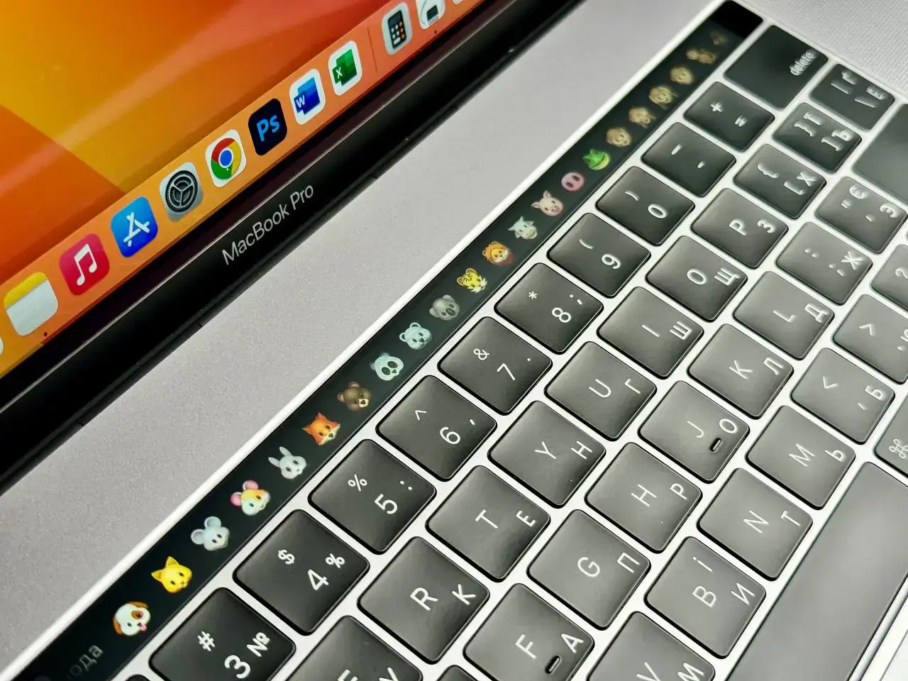 Б.У. MacBook Pro 15" Space Gray (Z0WV0005P) 2019 | i9/16GB/512SSD - циклы 190