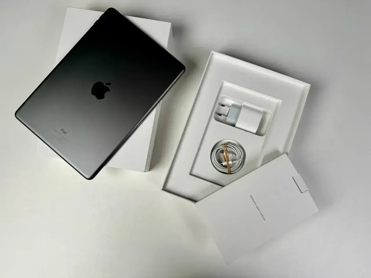 ВЖИВАНИЙ Apple iPad 10.2" 2021 Wi-Fi 64GB Space Gray (MK2K3) - Стан: гарний | Комплект: повний | Гарантія: 3 міс.
