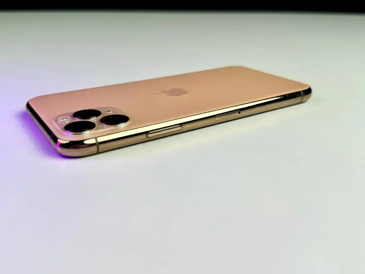 Б/У Apple iPhone 11 Pro 256GB Gold (MWCP2) - Состояние: удовлетворительный | Аккумулятор: 94% | Комплект: без комплекта | Гарантія: 1 мес.
