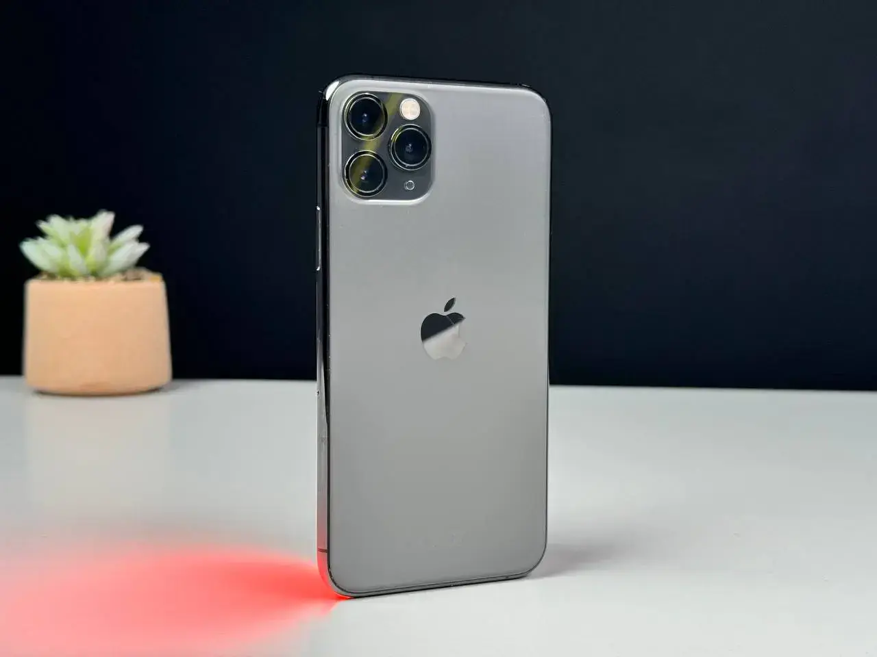 Б/У Apple iPhone 11 Pro 64GB Space Gray (MWC22) - Состояние: хороший | Аккумулятор: 100% | Комплект: кабель | Гарантія: 1 мес.