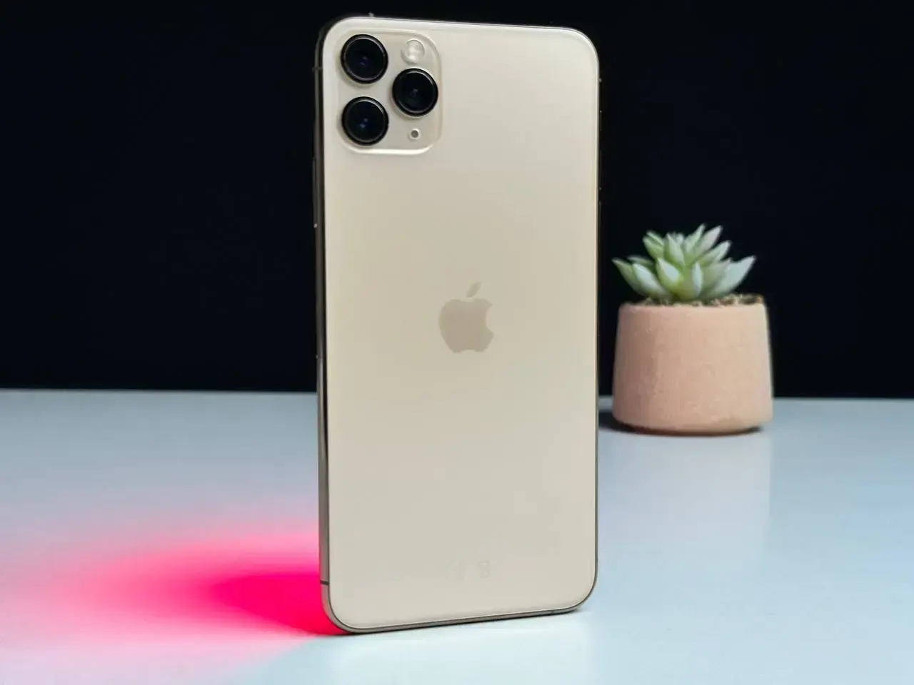 Б/У Apple iPhone 11 Pro Max 512GB Gold (MWHA2) - Состояние: хороший | Аккумулятор: 91% | Комплект: без комплекта | Гарантія: 1 мес.