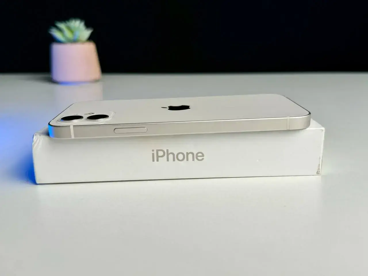 ВЖИВАНИЙ Apple iPhone 12 64GB White (MGH73, MGJ63) - Стан: гарний | Акумулятор: 100% | Комплект: коробка | Гарантія: 1 міс.