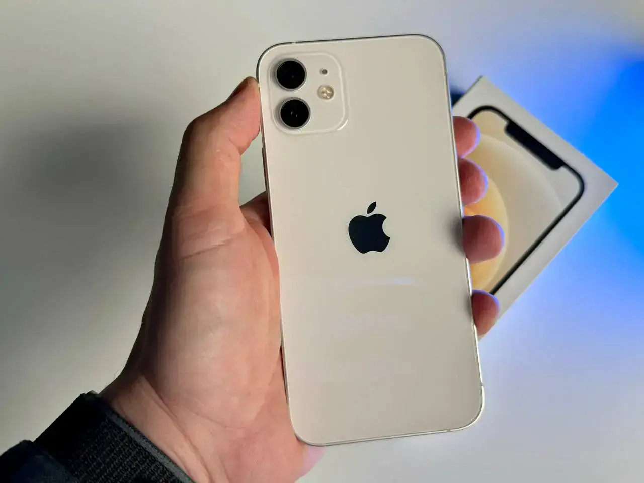ВЖИВАНИЙ Apple iPhone 12 64GB White (MGH73, MGJ63) - Стан: гарний | Акумулятор: 100% | Комплект: коробка | Гарантія: 1 міс.