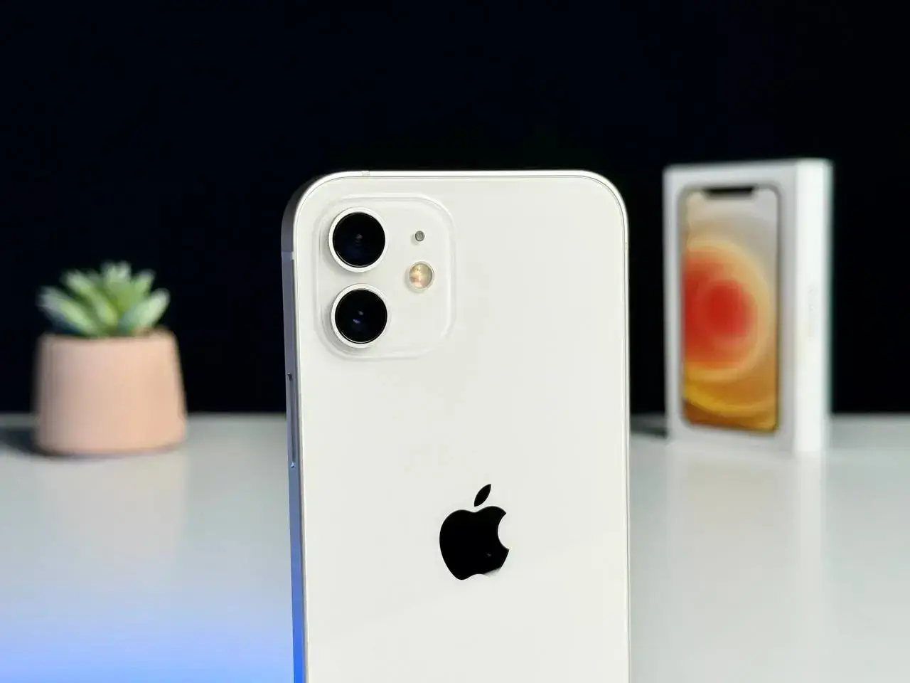 ВЖИВАНИЙ Apple iPhone 12 64GB White (MGH73, MGJ63) - Стан: гарний | Акумулятор: 100% | Комплект: коробка | Гарантія: 1 міс.
