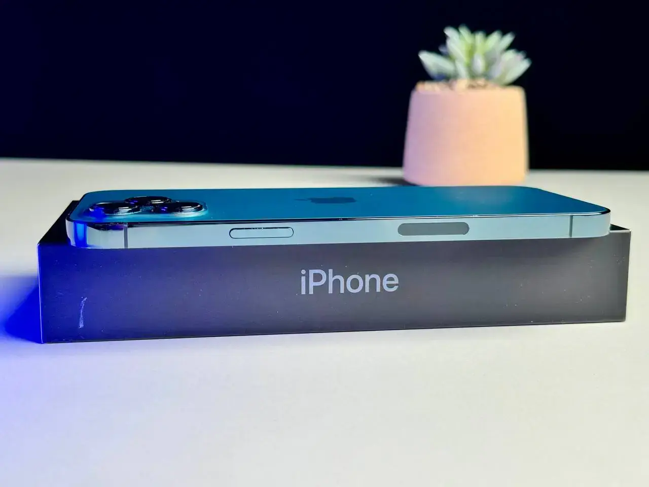 ВЖИВАНИЙ Apple iPhone 12 Pro Max 512GB Pacific Blue (MGCT3, MGDL3) - Стан: гарний | Акумулятор: 100% | Комплект: коробка | Гарантія: 1 міс.