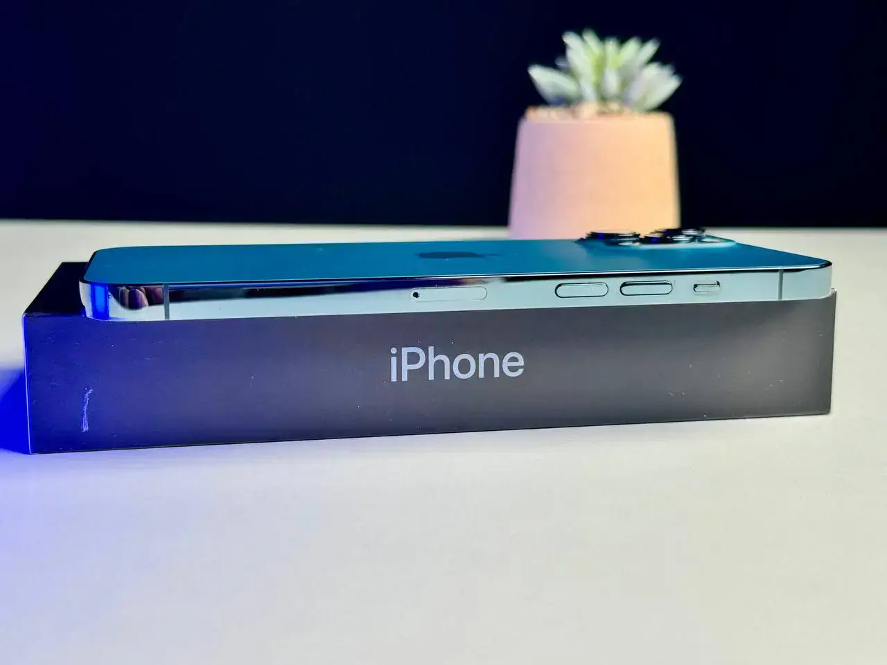 ВЖИВАНИЙ Apple iPhone 12 Pro Max 512GB Pacific Blue (MGCT3, MGDL3) - Стан: гарний | Акумулятор: 100% | Комплект: коробка | Гарантія: 1 міс.