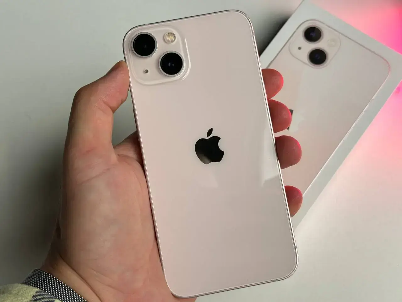 ВЖИВАНИЙ Apple iPhone 13 128GB Pink (MLMN3, MLPH3) - Стан: ідеальний | Акумулятор: 88% | Комплект: повний | Гарантія: 1 міс.