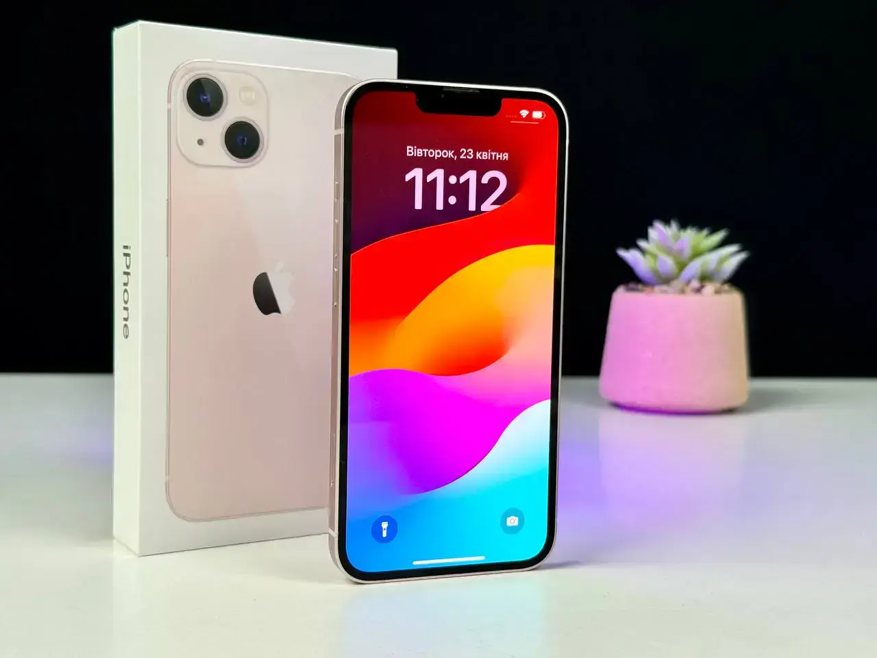 ВЖИВАНИЙ Apple iPhone 13 256GB Pink (MLMY3, MLQ83) - Стан: ідеальний | Акумулятор: 100% | Комплект: повний | Гарантія: 1 міс.