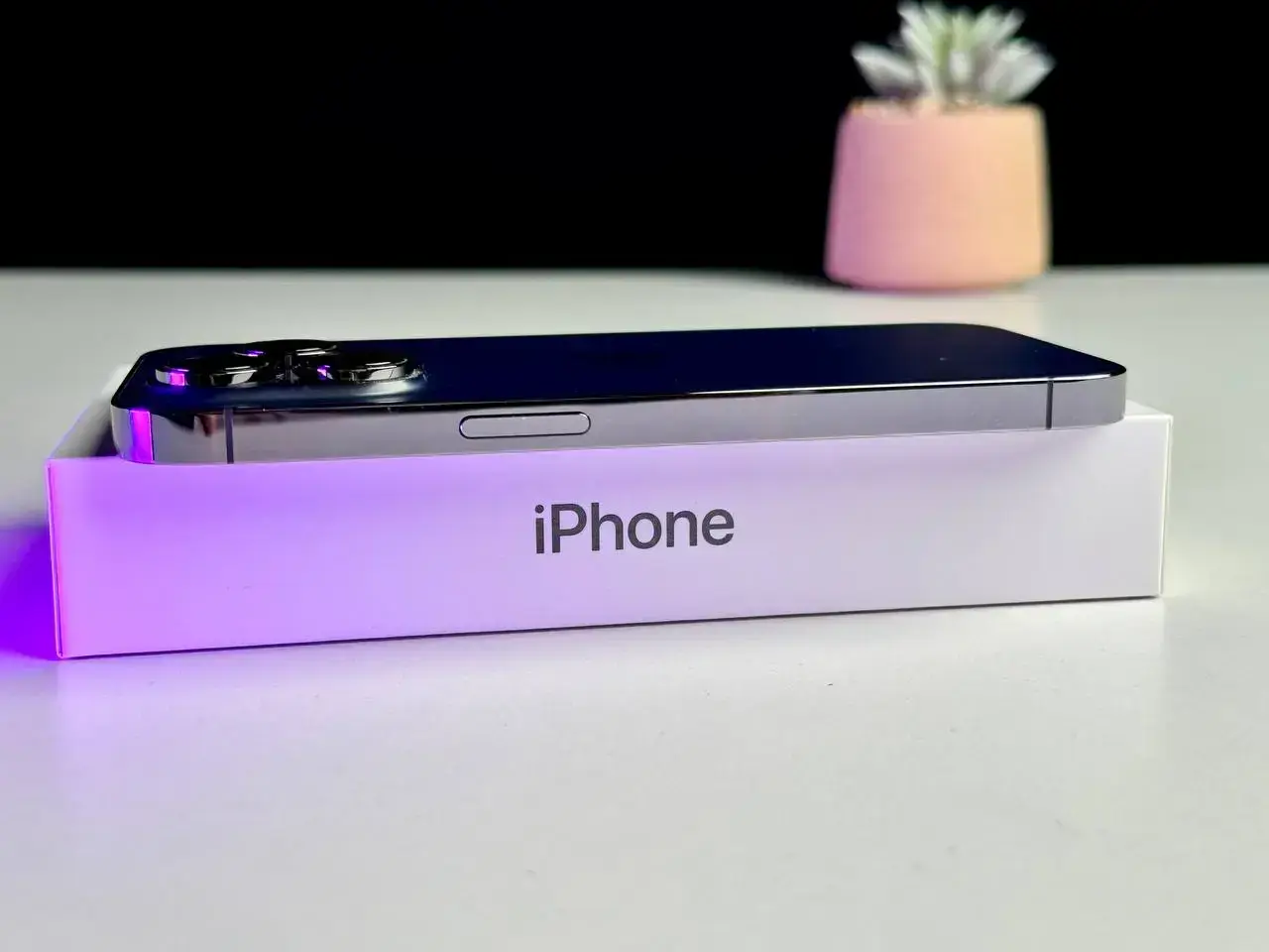 ВЖИВАНИЙ Apple iPhone 14 Pro 128GB Deep Purple (MQ0G3) - Стан: гарний | Акумулятор: 93% | Комплект: коробка | Гарантія: 1 міс.