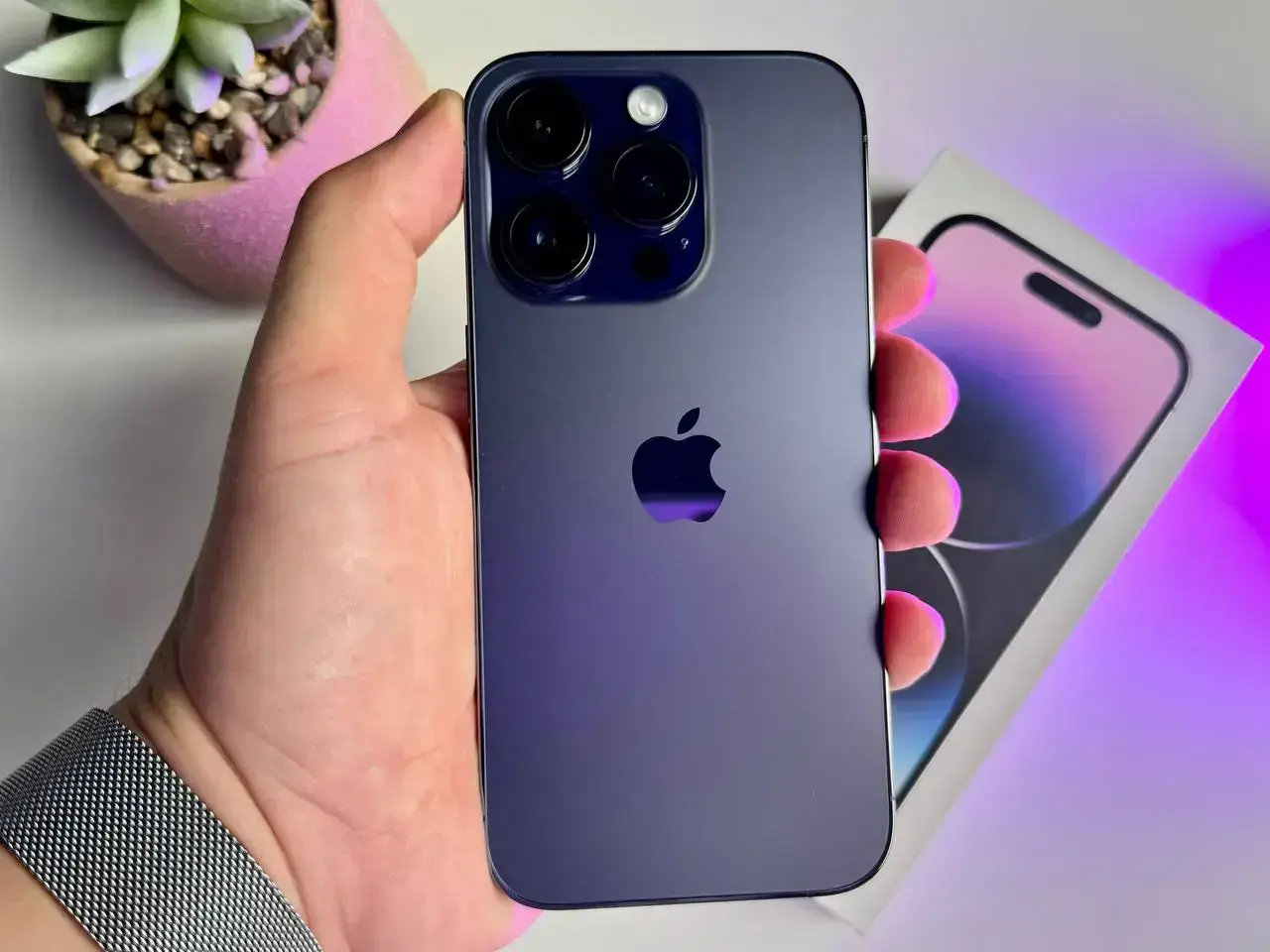 ВЖИВАНИЙ Apple iPhone 14 Pro 128GB Deep Purple (MQ0G3) - Стан: гарний | Акумулятор: 93% | Комплект: коробка | Гарантія: 1 міс.