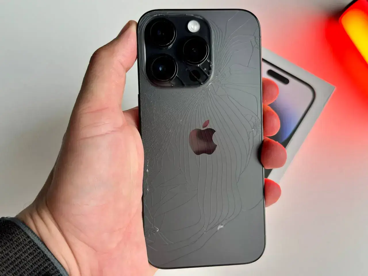 ВЖИВАНИЙ Apple iPhone 14 Pro 128GB Space Black (MPXV3) - Стан: Задовільний | Акумулятор: 90% | Комплект: повний | Гарантія: 1 міс.