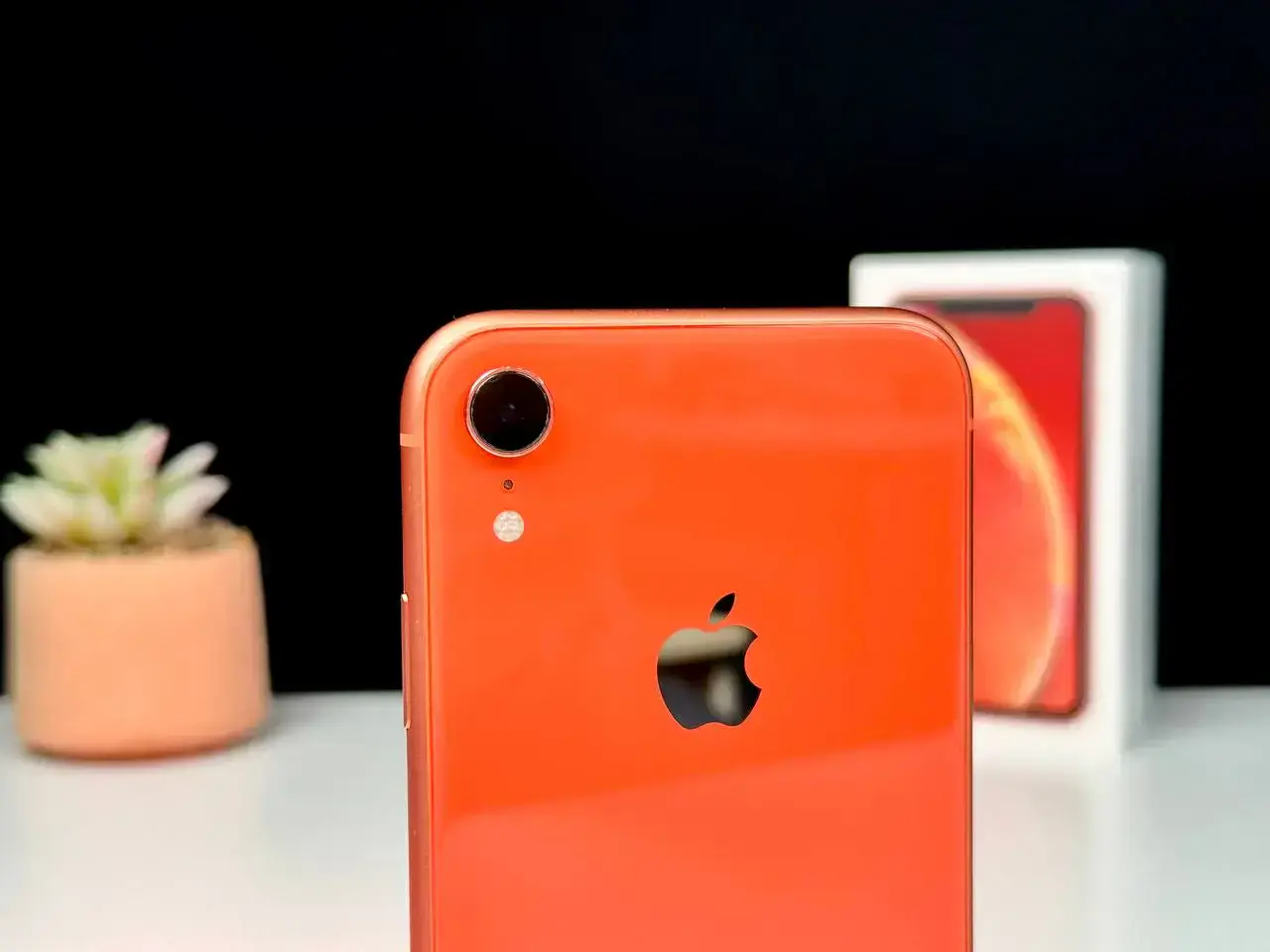 Б/У Apple iPhone XR 64GB Coral (MRY82) - Состояние: хороший | Аккумулятор: 100% | Комплект: коробка, блок питания | Гарантія: 1 мес.