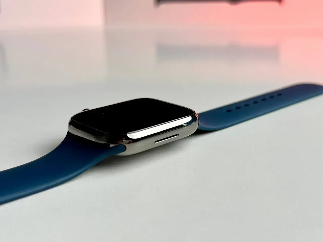 ВЖИВАНИЙ Apple Watch Series 7 GPS + Cellular 45mm Graphite Stainless Steel Case with Abyss Blue Sport Band (MKJH3, MKL23) - Стан: ідеальний | Комплект: повний | Гарантія: 1 міс.