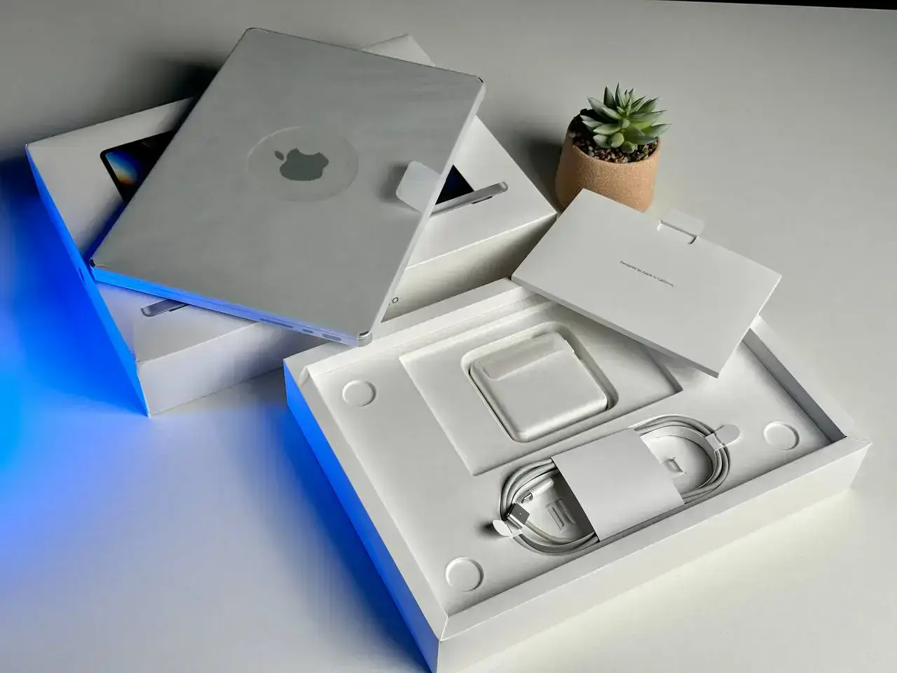 Б/У MacBook Pro 14" Silver (MKGT3) 2021 - Состояние: идеальный | Аккумулятор: 95% | Комплект: полный | Гарантія: 1 мес.