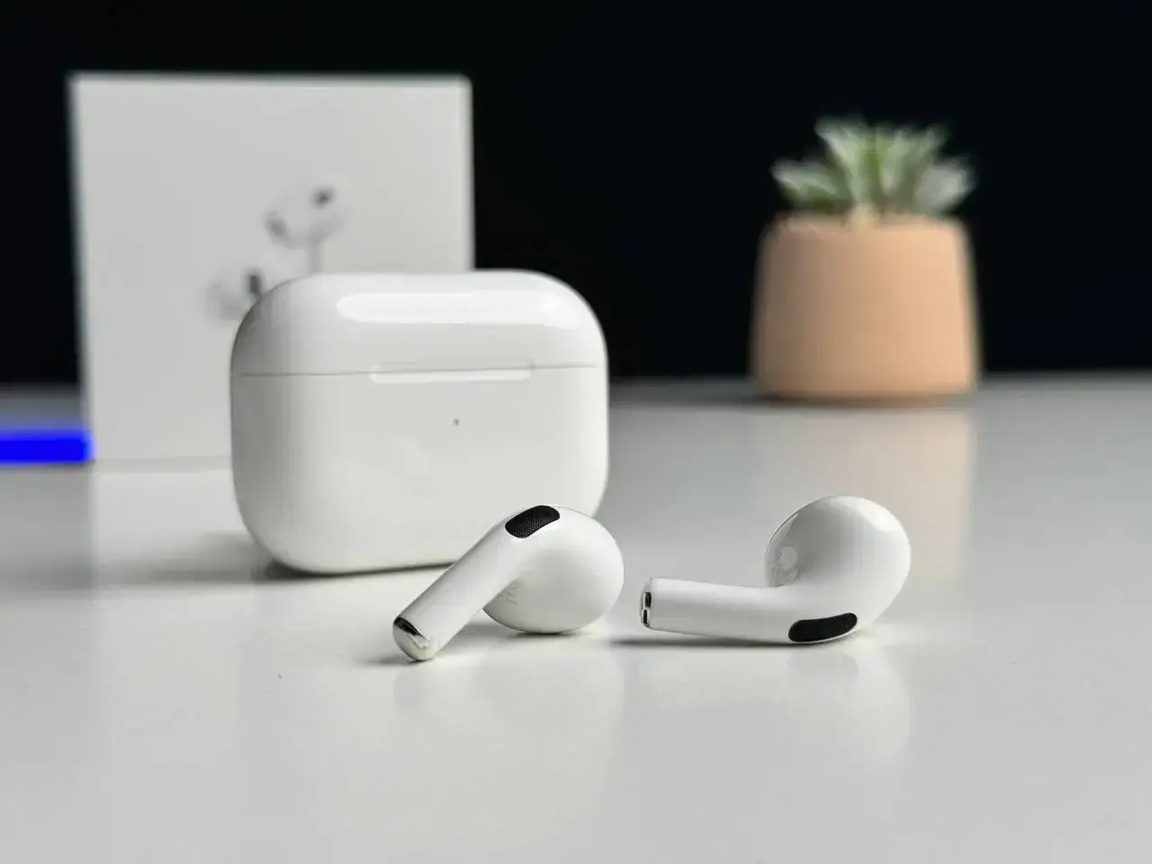 Б/У Наушники Apple AirPods Pro 2 with MagSafe Charging Case with Speaker (MQD83) - Состояние: хороший | Комплект: полный | Гарантія: 1 мес.