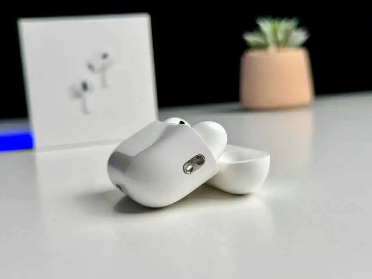 Б/У Наушники Apple AirPods Pro 2 with MagSafe Charging Case with Speaker (MQD83) - Состояние: хороший | Комплект: полный | Гарантія: 1 мес.