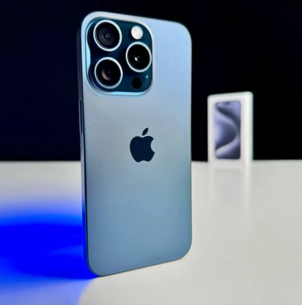 ВЕТРИННЫЙ Apple iPhone 15 Pro 128GB Blue Titanium (MTV03)