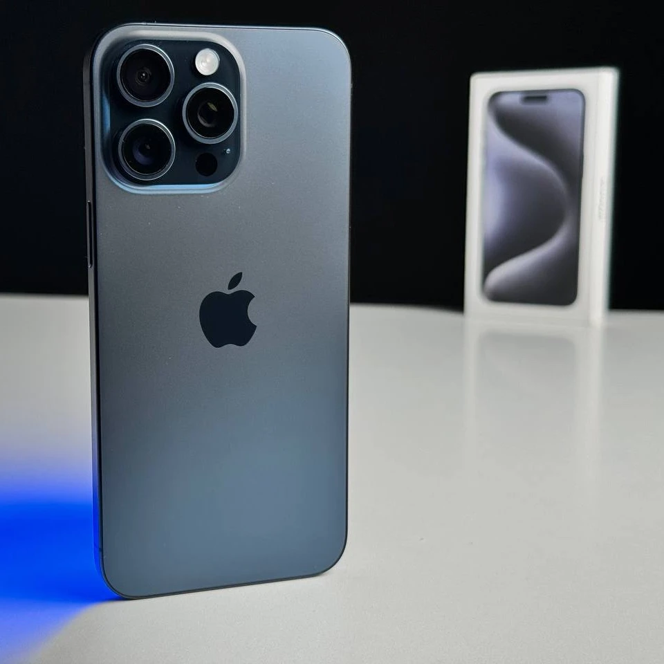 НОВЫЙ, открытая коробка Apple iPhone 15 Pro Max 1TB Blue Titanium (MU7K3)