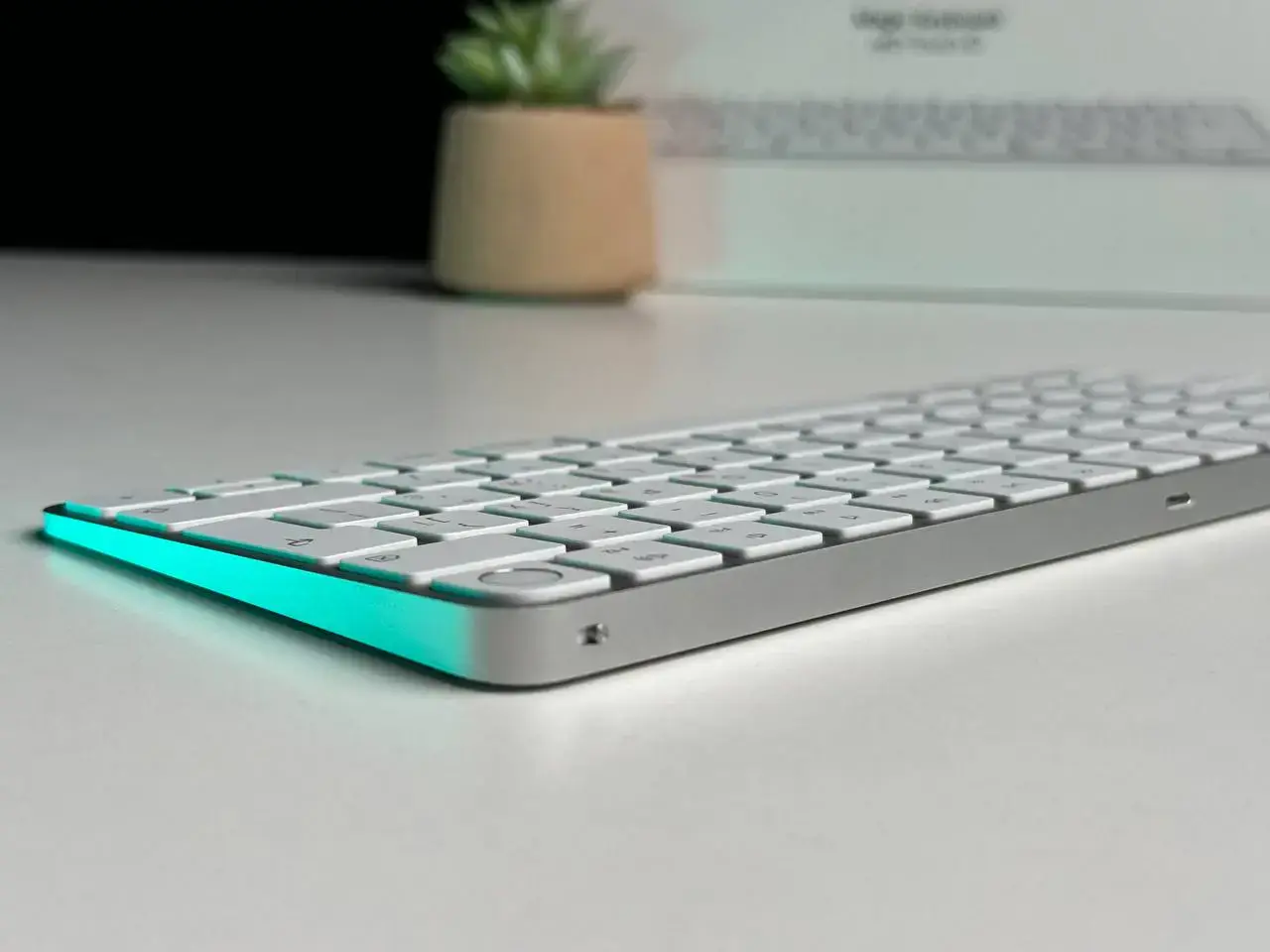 УЦЕНКА, Apple Magic Keyboard с Touch ID для Mac models with Apple silicon (MK293)