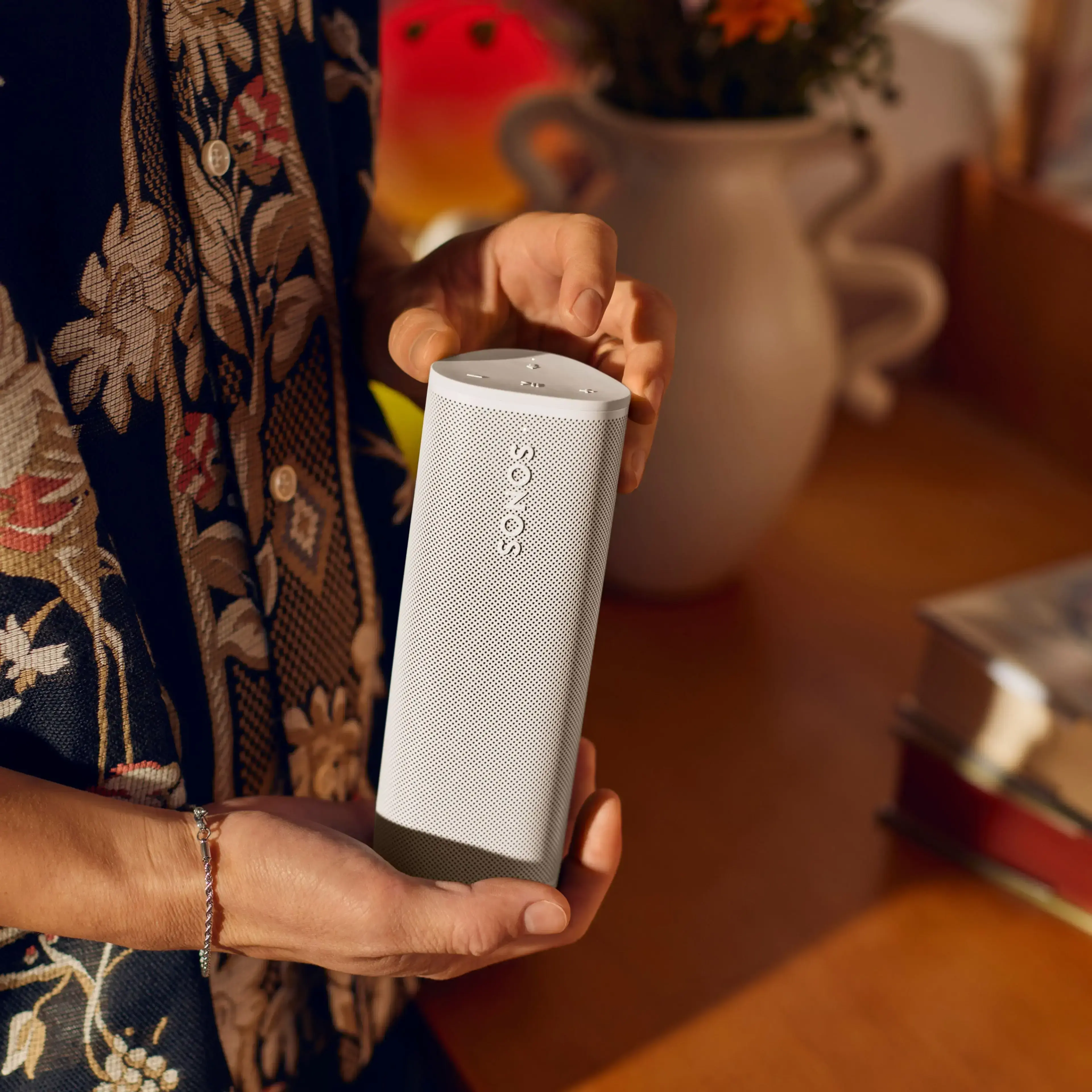 Портативна колонка Sonos Roam 2 - White (ROAM2US1WHT)