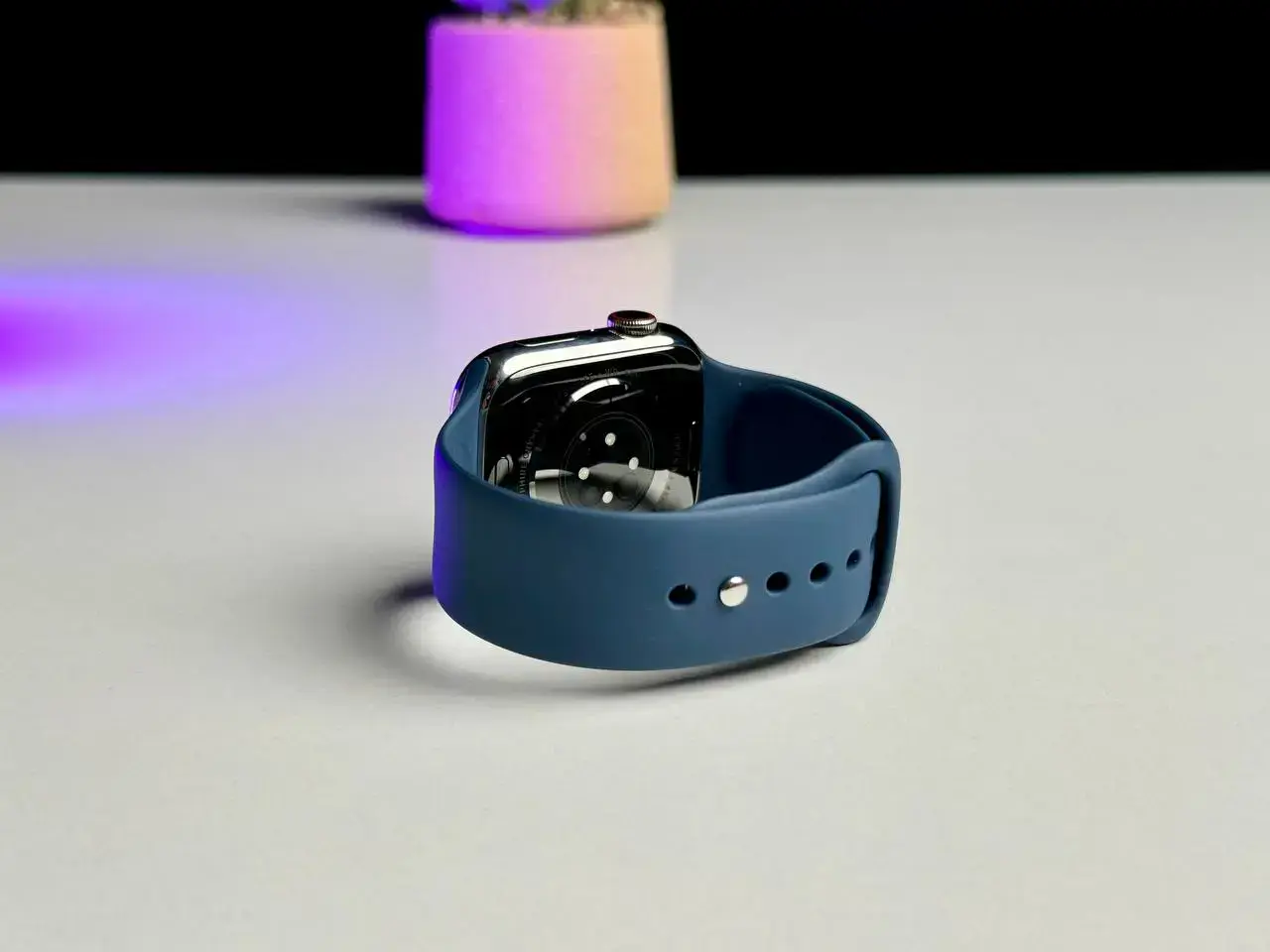 УЦЕНКА Apple Watch Series 9 GPS + Cellular 45mm Silver Stainless Steel Case with Storm Blue Sport Band - M/L (MRMP3) - Состояние: новый | Аккумулятор: 100% | Комплект: кабель | Гарантія: 1 мес.