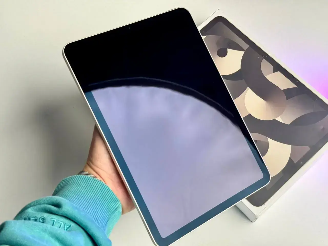 УЦІНКА iPad Air 5 10.9'' Wi-Fi 256GB Starlight (MM9P3) - Стан: новий | Акумулятор: 100% | Комплект: повний | Гарантія: 6 міс.