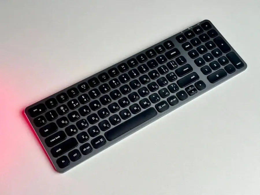 ВИТРИННАЯ Клавитура Satechi Compact Backlit Bluetooth Keyboard (ST-ACBKM)