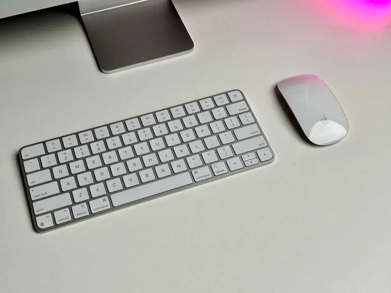Б/У iMac 24" 4.5K Retina display Silver (MGTF3) 2021 - Состояние: идеальное | Комплект: полный | Гарантия: 3 мес.