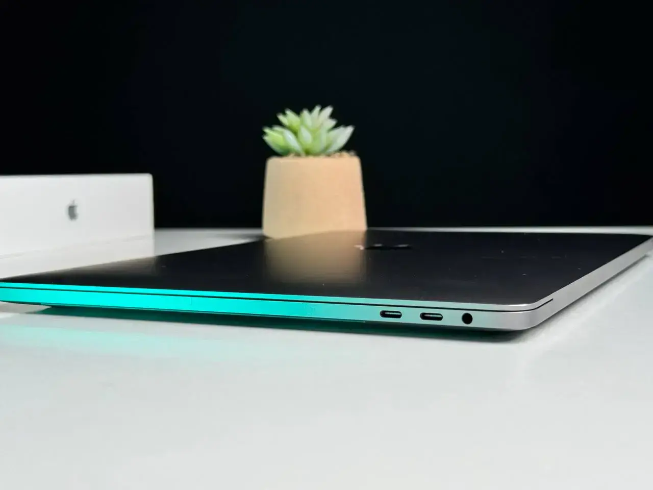ВЖИВАНИЙ MacBook Pro 15" Space Gray (MPTT2) 2017 i7/16GB/512SSD🔋97% (Стан - гарний. Комплект - повний | гарантія - 1 міс.)