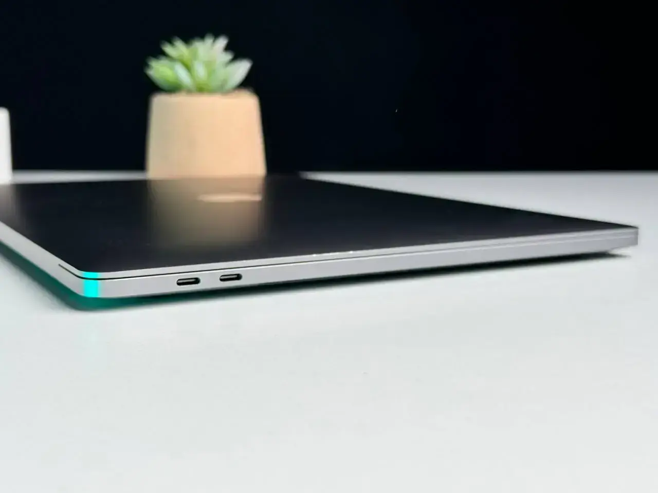 ВЖИВАНИЙ MacBook Pro 15" Space Gray (MPTT2) 2017 i7/16GB/512SSD🔋97% (Стан - гарний. Комплект - повний | гарантія - 1 міс.)