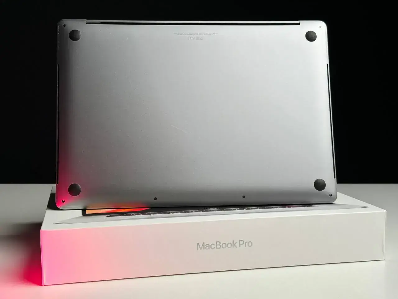 MacBook Pro 15" Space Gray (MR932) 2018 (Состояние - хорошее. Комплект - полный | гарантия - 1 мес.) - Cycle 1